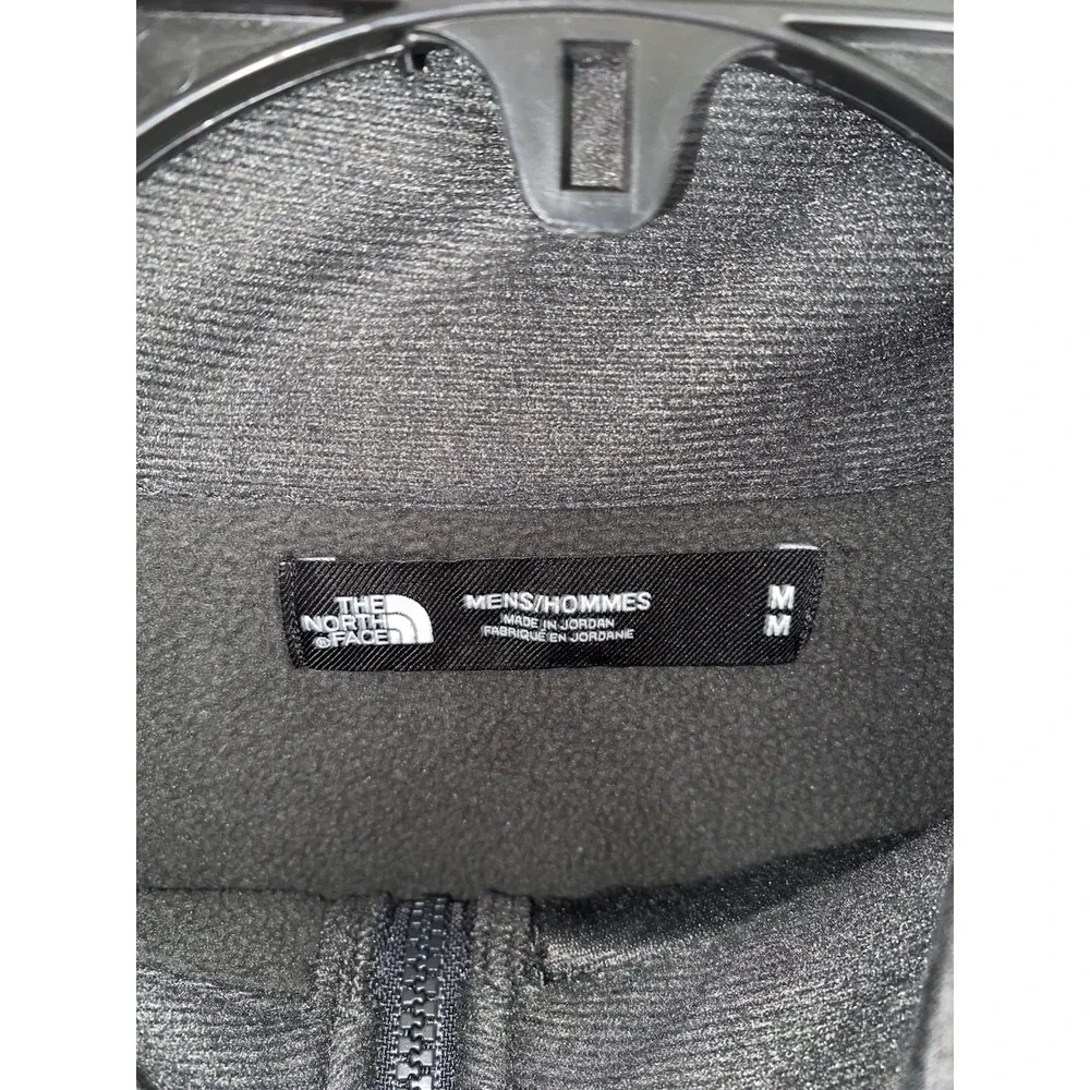 The North Face Mens 1/2 Zip Pullover Jacket‎ Medium